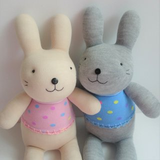 Listen to the rabbit / doll / sock doll / rabbit