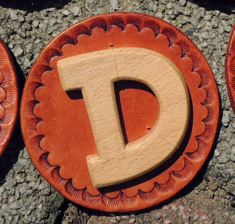 *Handwritten wind*letter badge / pin / brooch / leather / wood - letter D - Badges & Pins - Genuine Leather Orange
