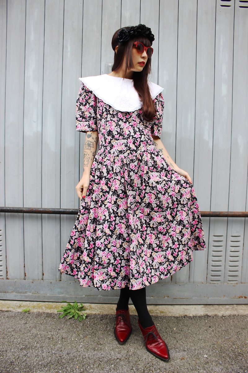 F957 (Vintage) flat black bottom pink flower lace collar short-sleeved vintage dress - One Piece Dresses - Other Materials Black