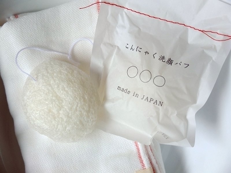日本製 溫和去角質純天然蒟蒻洗臉/洗澡球 白 - 毛巾浴巾 - 植物．花 白色