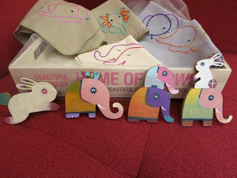 手塗りの木製マグネット - 置物 - 木製 多色