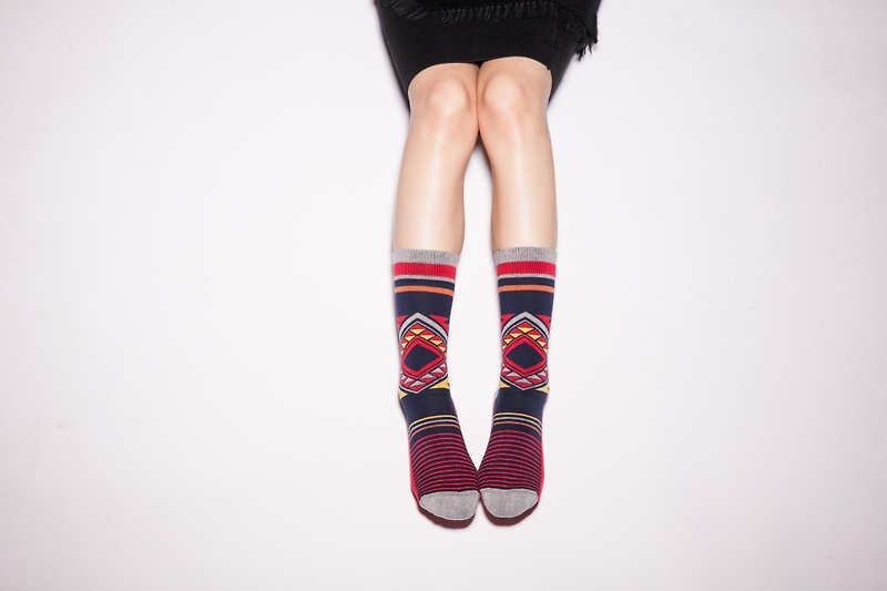 MIT smile mark combed cotton geometric striped stockings (male and female two sizes) - ถุงเท้า - ผ้าฝ้าย/ผ้าลินิน สีแดง