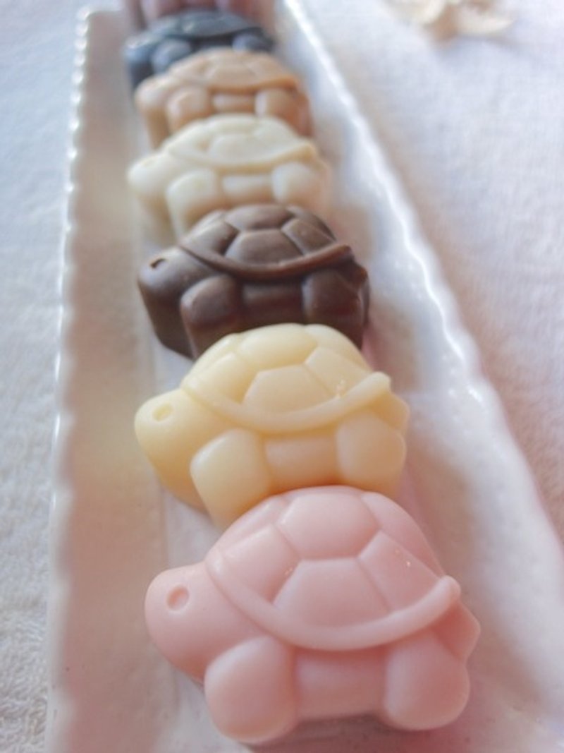 One entry of Lohas Little Turtle Handmade Soap. birthday present. Birthday gift - สบู่ - พืช/ดอกไม้ หลากหลายสี