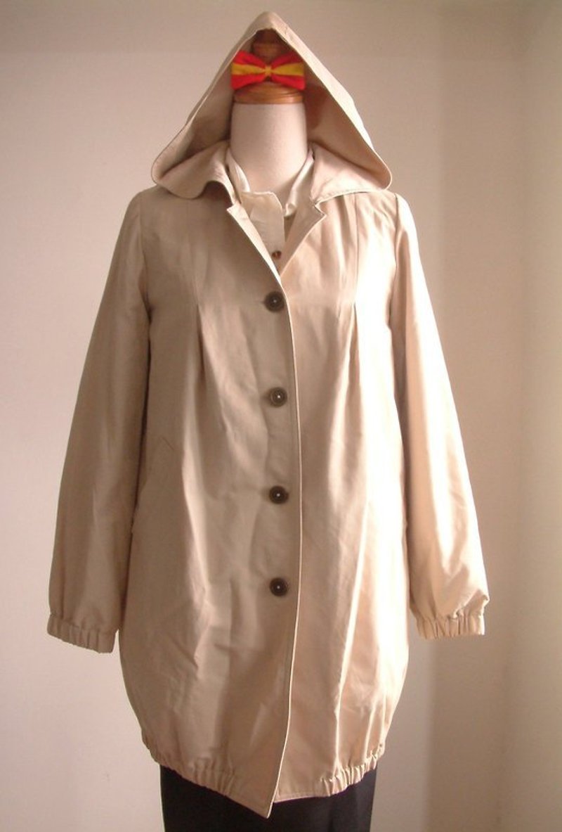 Hooded long sleeve trench coat - เสื้อสูท/เสื้อคลุมยาว - วัสดุอื่นๆ สีทอง