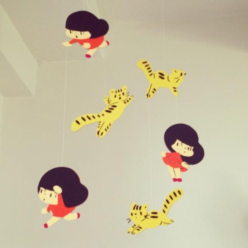 Wisut PONNIMIT：Mamuang 嬰兒床旋轉掛飾 / 風鈴 - 壁貼/牆壁裝飾 - 紙 紅色