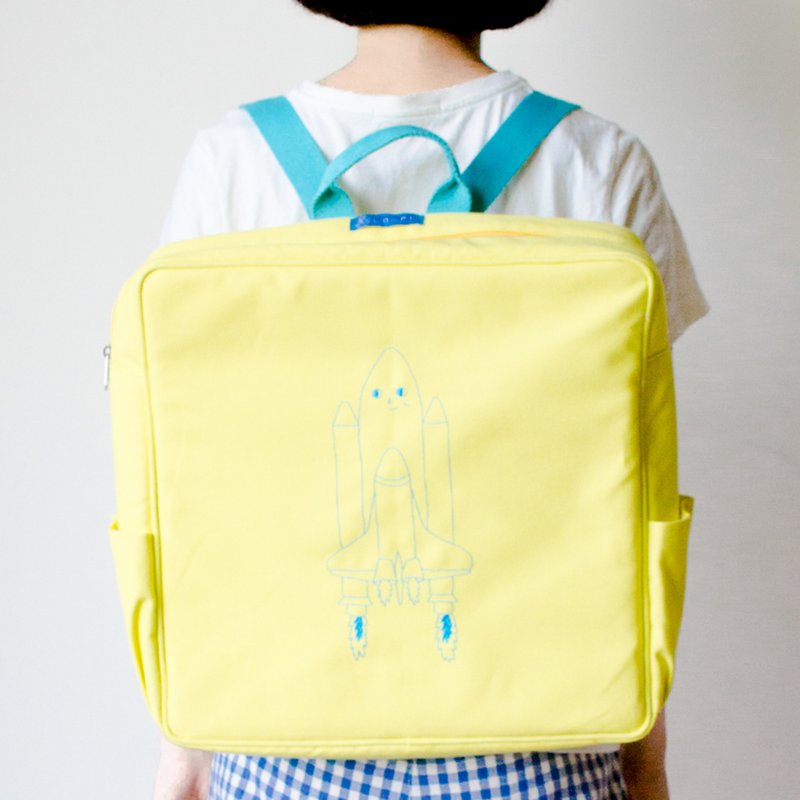 Space shuttle / square backpack - กระเป๋าเป้สะพายหลัง - วัสดุอื่นๆ สีเหลือง