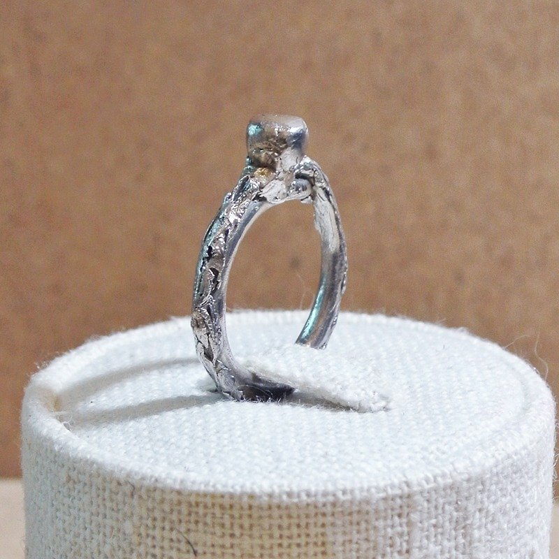 Silver Clay Ring - แหวนทั่วไป - โลหะ สีเทา