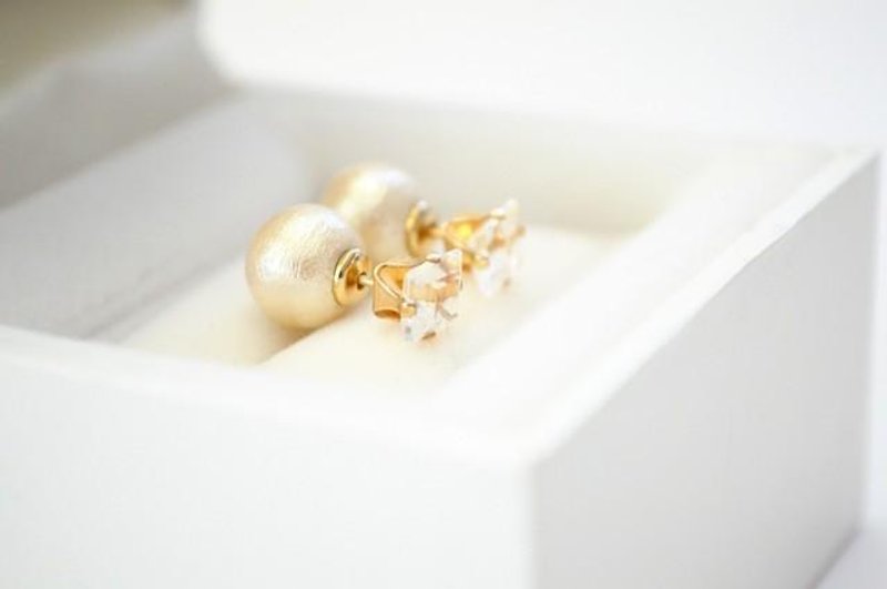 14kgf 水晶耳環 棉珍珠耳扣 - 耳環/耳夾 - 其他金屬 金色