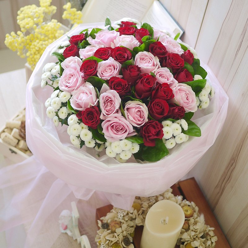 IDUN Flower Bright Red Pink Rose Proposal Flower Bundle (Only available in Tainan) - ช่อดอกไม้แห้ง - พืช/ดอกไม้ สึชมพู