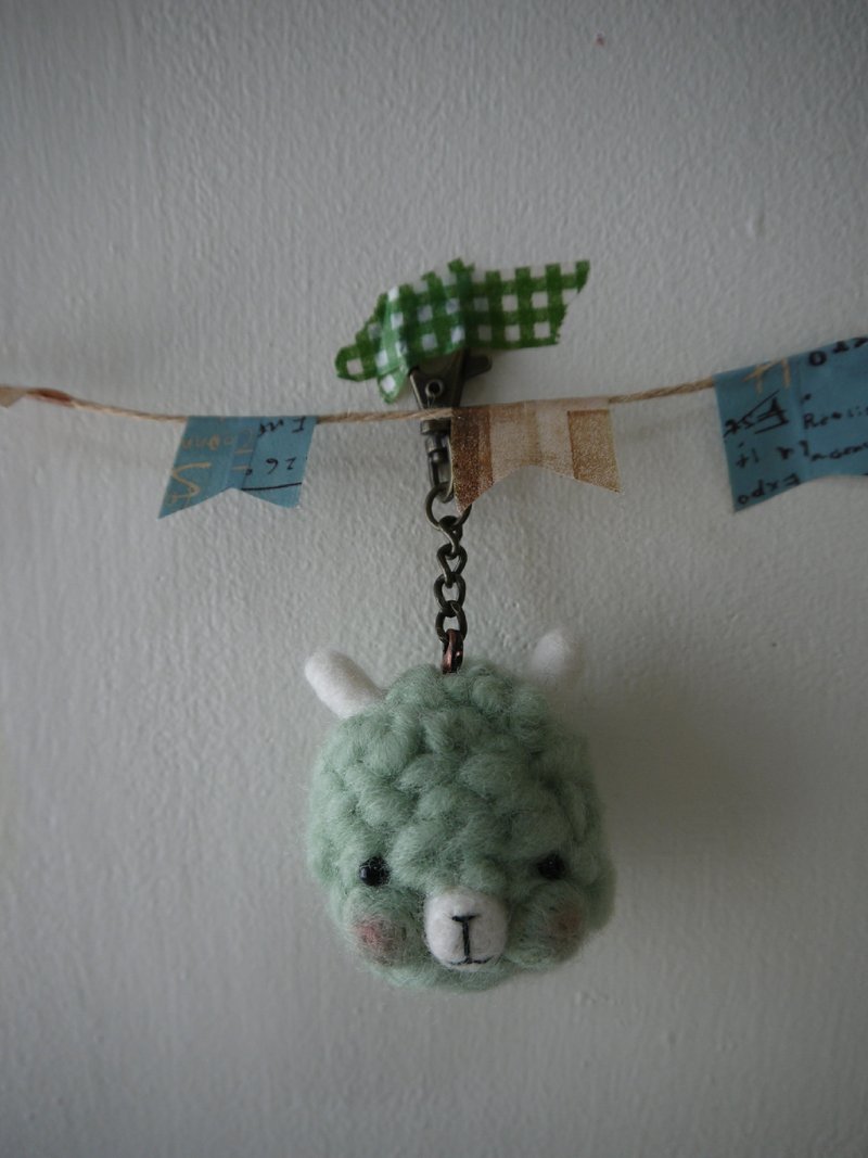 (Sheep music and more) Curly sheep mud horse alpaca wool felt children feel the temperature Charm - Keychains - Wool Green