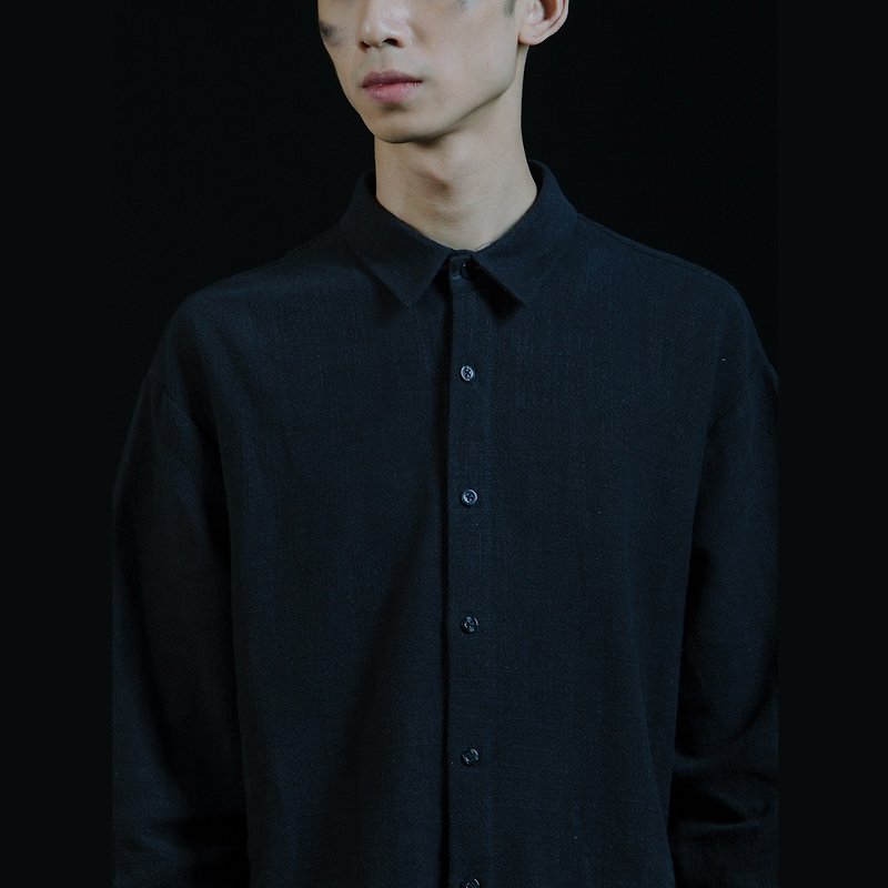 oversize pointed collar shirt - เสื้อเชิ้ตผู้ชาย - ผ้าฝ้าย/ผ้าลินิน สีดำ