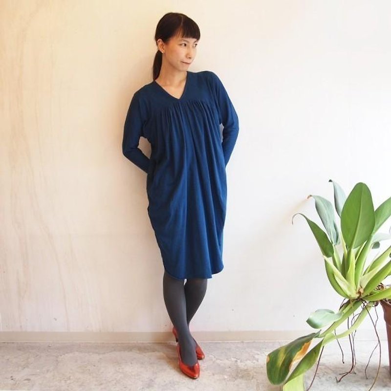 【藍染め】フンワリワンピース/濃藍色 - One Piece Dresses - Other Materials 
