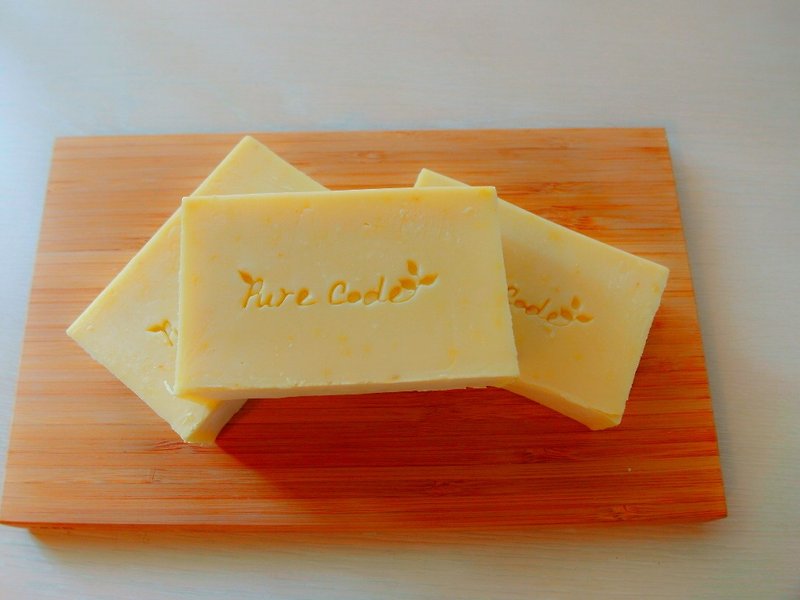 Pure Barcode - Classic Calendula Marseille Handmade Soap (Handmade Soap). Suitable for normal and dry skin - ผลิตภัณฑ์ล้างมือ - พืช/ดอกไม้ สีเหลือง