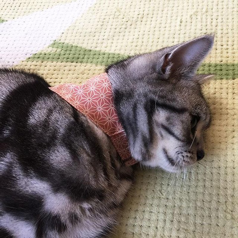 麻の葉柄ピンク・猫用バンダナ風首輪 角カンあり 子猫から成猫まで - 寵物衣服 - 其他材質 