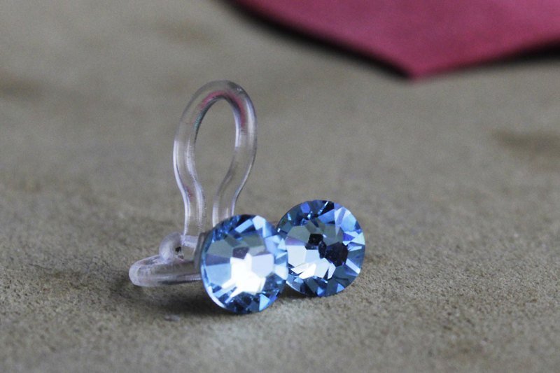 Classical Light | SWAROSVKI simple elegant earrings - sky blue - Earrings & Clip-ons - Other Materials Blue