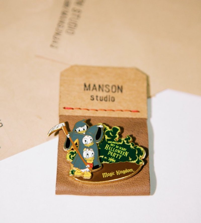 皮件師Manson蒐藏✪迪士尼限量徽章 萬聖節特別版唐老鴨 會動! - 徽章/別針 - 其他金屬 綠色