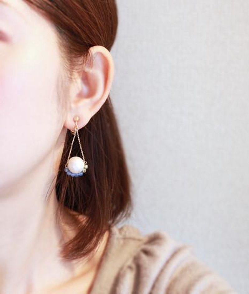 珍珠 天然石 耳夾耳環 albinia［藍瑪瑙］ - 耳環/耳夾 - 其他金屬 藍色