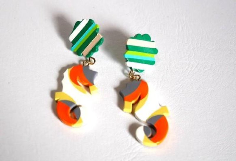 Marimo and seahorse earrings - Earrings & Clip-ons - Plastic Orange