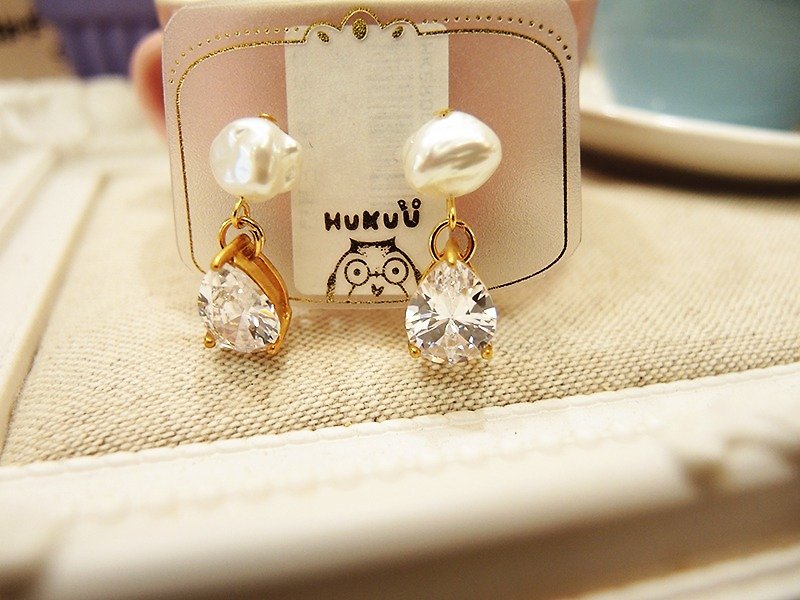§HUKUROU§雲朵珍珠鋯石耳環(水滴/方形) - 耳環/耳夾 - 其他金屬 