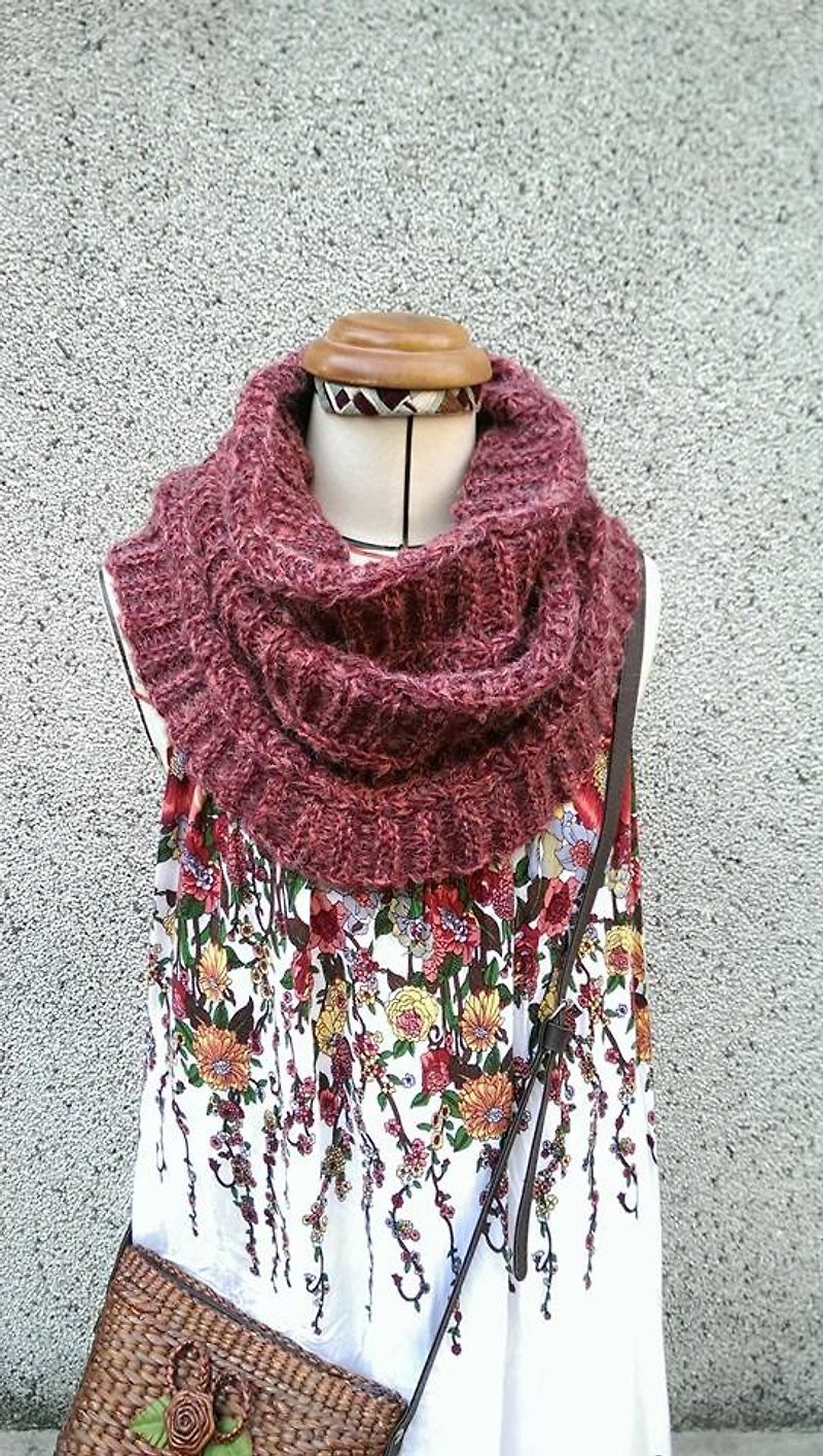 Lan wool scarf (Maroons) - ผ้าพันคอ - วัสดุอื่นๆ สีแดง