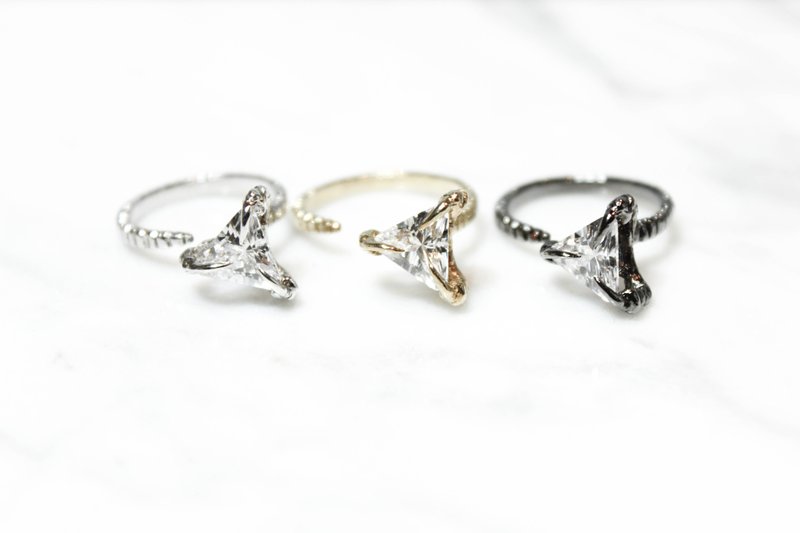 "Claw" series 04- sterling silver rings, 18k white gold plated, 18k yellow, 18k black gold - แหวนทั่วไป - โลหะ สีเทา