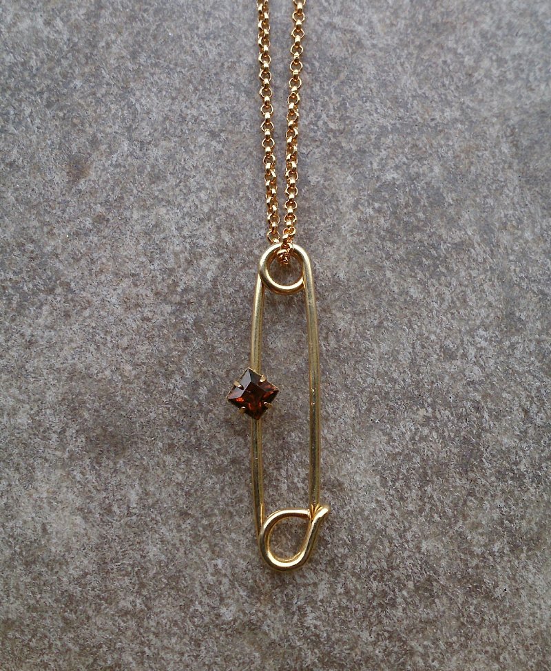 古董寶石安全別針項鍊 (茶) - Necklaces - Gemstone Gold