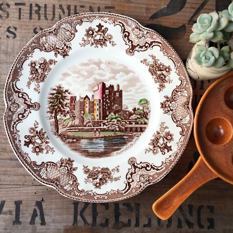 Britain made brown rustic style hand-painted blue and white porcelain plate (with tray) - Small Plates & Saucers - Other Materials Blue