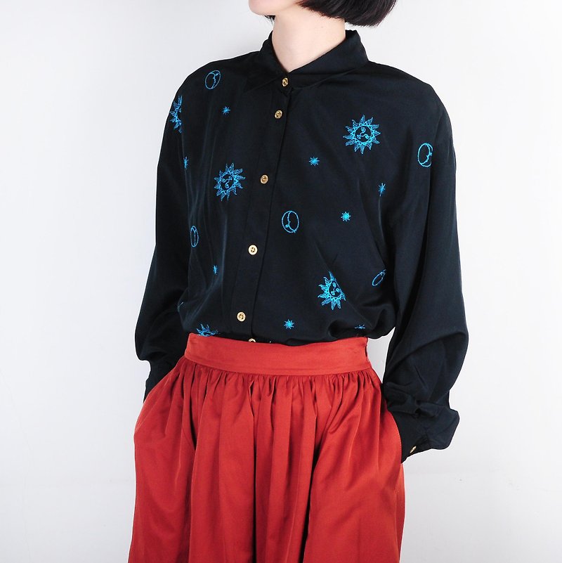 達文西的月亮太陽星空圖刺繡古着襯衫 - シャツ・ブラウス - その他の素材 ブラック