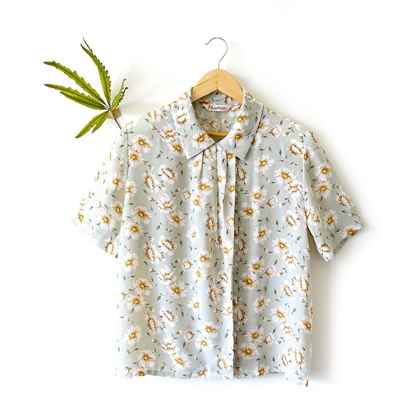 BajuTua / vintage / green daisies pink chiffon short sleeve shirt - Women's Shirts - Other Materials Green