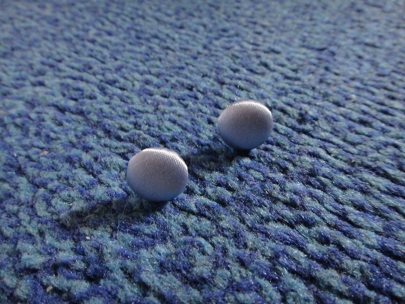(C) _ pink blue cloth button earrings C22BT / UY30 - ต่างหู - ผ้าไหม สีน้ำเงิน