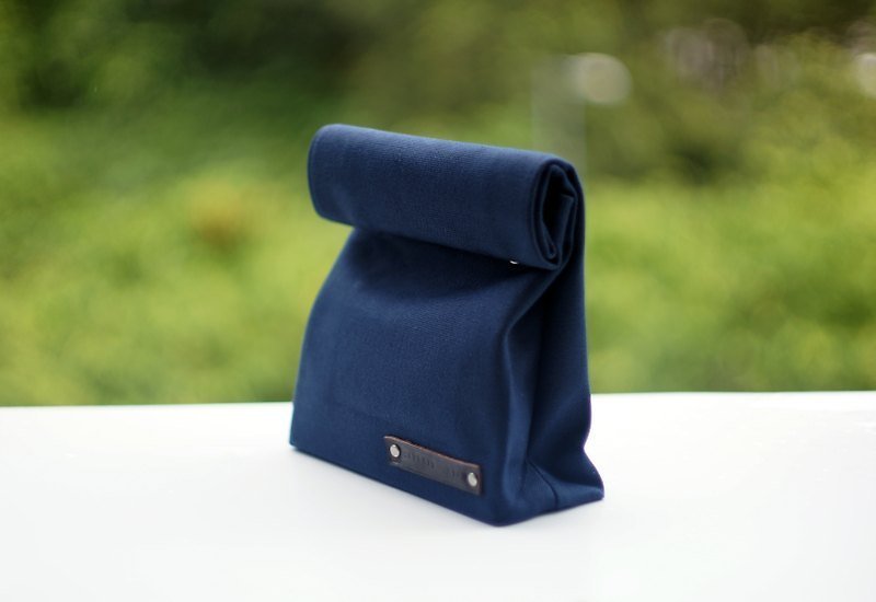  海軍藍色帆布手拿包 2013年新版 Paper Clutch - Lunch Bag Inspired Canvas Clutch The New Paper Clutch in Navy 2013 - 其他 - 棉．麻 藍色