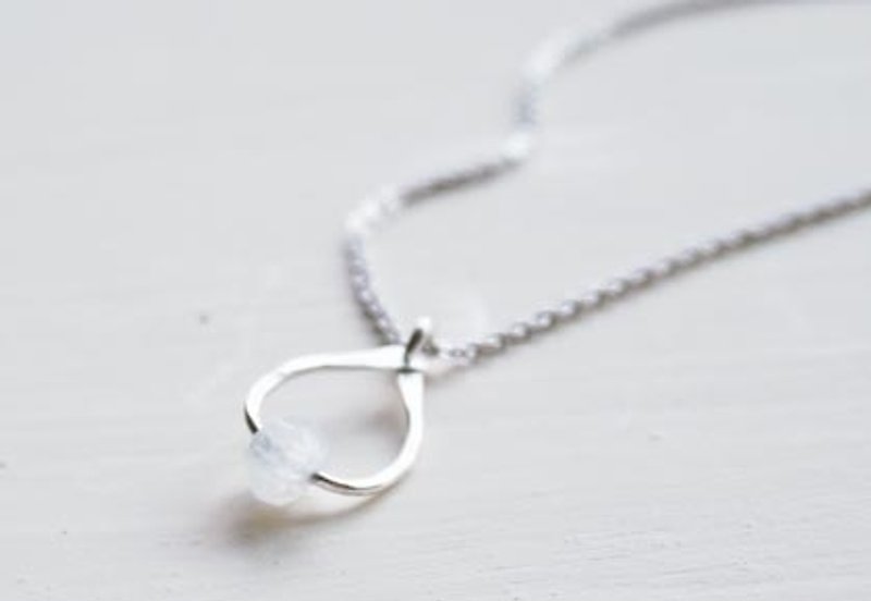 Natural Gemstone moonstone (moonstone) drop sterling silver necklace - สร้อยคอ - เครื่องเพชรพลอย สีใส