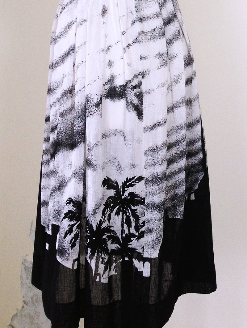 Ping-pong vintage [vintage dress / Middle Eastern style black and white short-sleeved vintage dress] VINTAGE retro spring back overseas - ชุดเดรส - วัสดุอื่นๆ ขาว