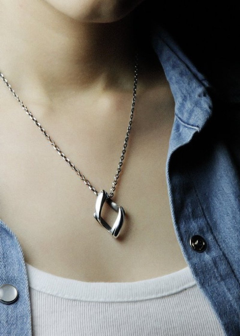 【短鏈】Ocean Collection PENDANT (L)   | 海洋菱形簡約項鍊 - 項鍊 - 純銀 銀色