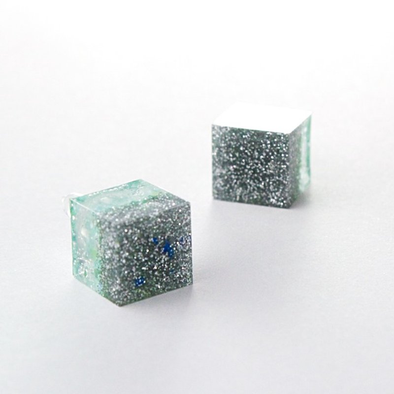Cube Pierce (spring) - ต่างหู - วัสดุอื่นๆ สีเทา