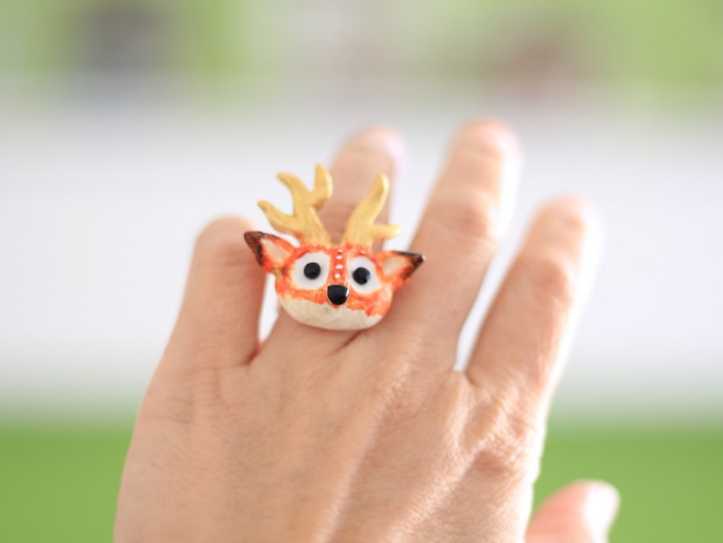 Golden Deer ring - Polymer clay miniature - Wearable art - General Rings - Pottery Gold