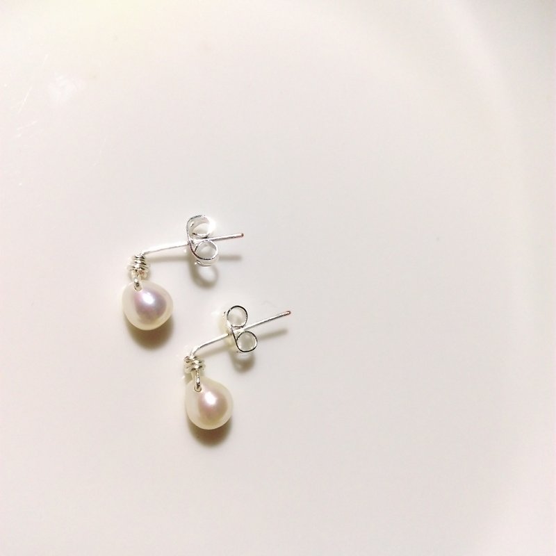 [LeRoseArts] Belle Perle series handmade silver earrings -FreshWater Pearl natural freshwater pearl sterling silver wire - ต่างหู - เครื่องเพชรพลอย ขาว