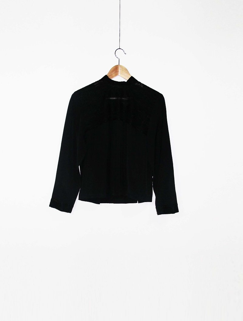 Wahr_ lace high-necked blouse shirt - เสื้อผู้หญิง - วัสดุอื่นๆ สีดำ
