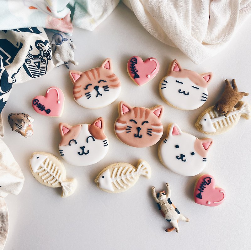 Frosted Biscuits• Long Live the Cats Creative Design Biscuit Set - Handmade Cookies - Fresh Ingredients 