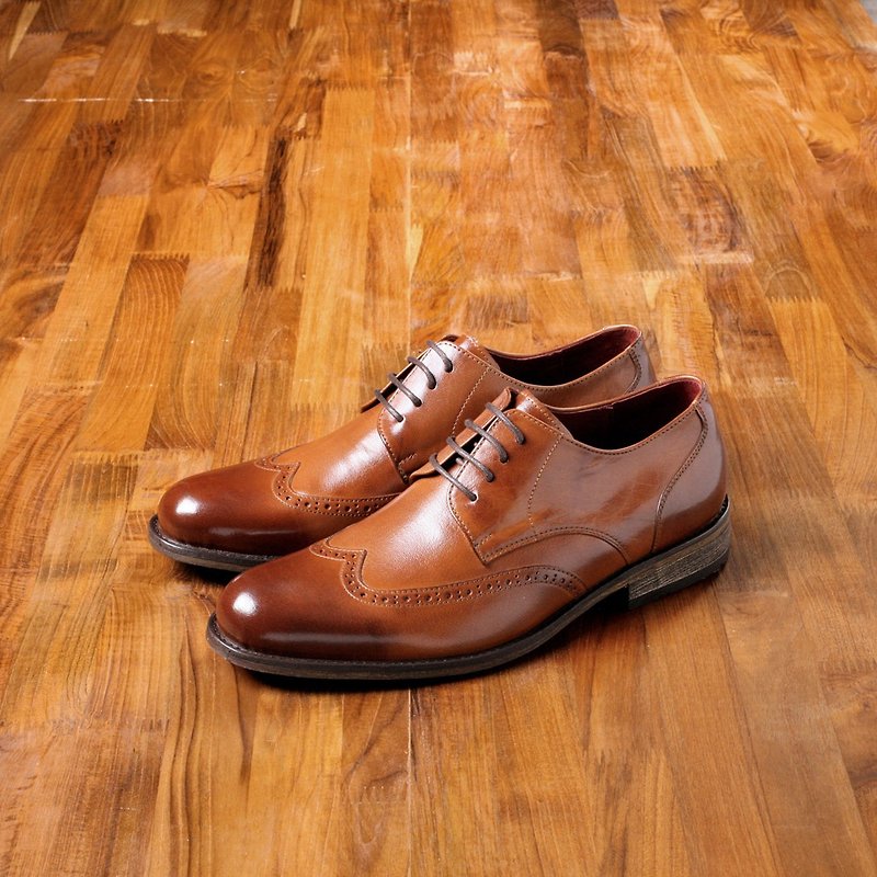 Vanger elegant and beautiful ‧ simple and elegant wing pattern carved official shoes Va180 elegant brown made in Taiwan - Men's Oxford Shoes - Genuine Leather Brown