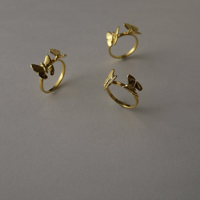 Gold Butterfly Lace Ring - แหวนทั่วไป - โลหะ สีทอง