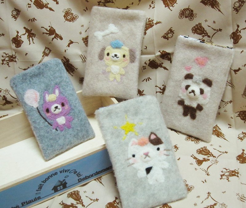 Forest Family Day Puppy brother / father Panda / Bunny sister / mother tabby wool felt mobile phone sets can be customized pattern are all New Zealand wool - Tablet & Laptop Cases - Wool Multicolor