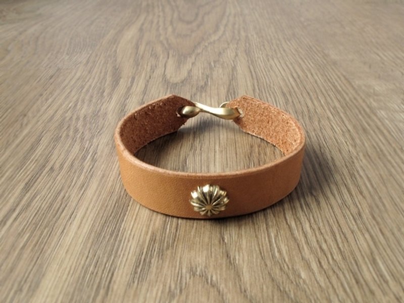 ROCK x ride Shifeng all handmade leather bracelet x brass sipes (light brown) - Bracelets - Genuine Leather Gold