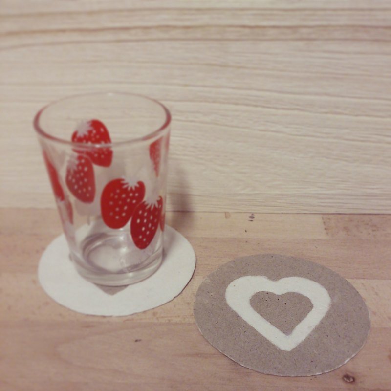 Love absorbent coaster (2pcs) - ที่รองแก้ว - กระดาษ สีกากี