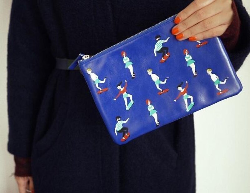 YIZISTORE運動系列印花化妆包 手拿包-滑板 - 手拿包 - 真皮 藍色