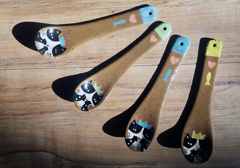 Black and white ceramic spoon ✖ cat love fish - Cutlery & Flatware - Other Materials 