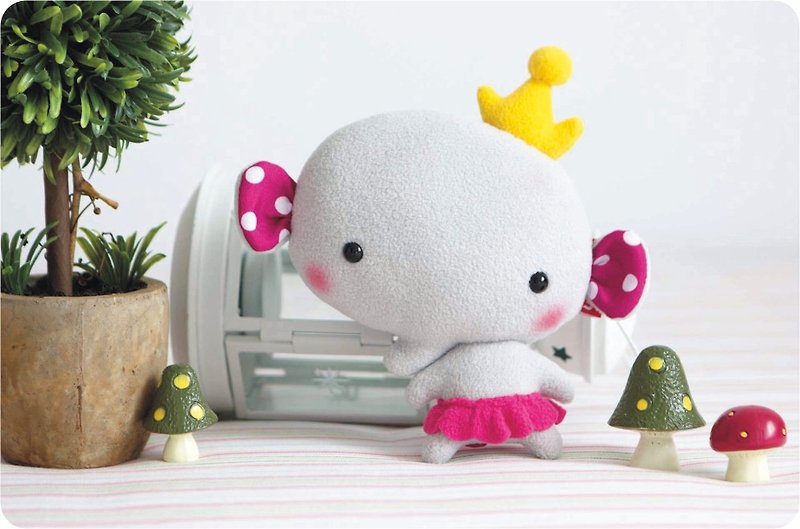 "Balloon" Doll-Crown Elephant (Small) - ตุ๊กตา - วัสดุอื่นๆ ขาว