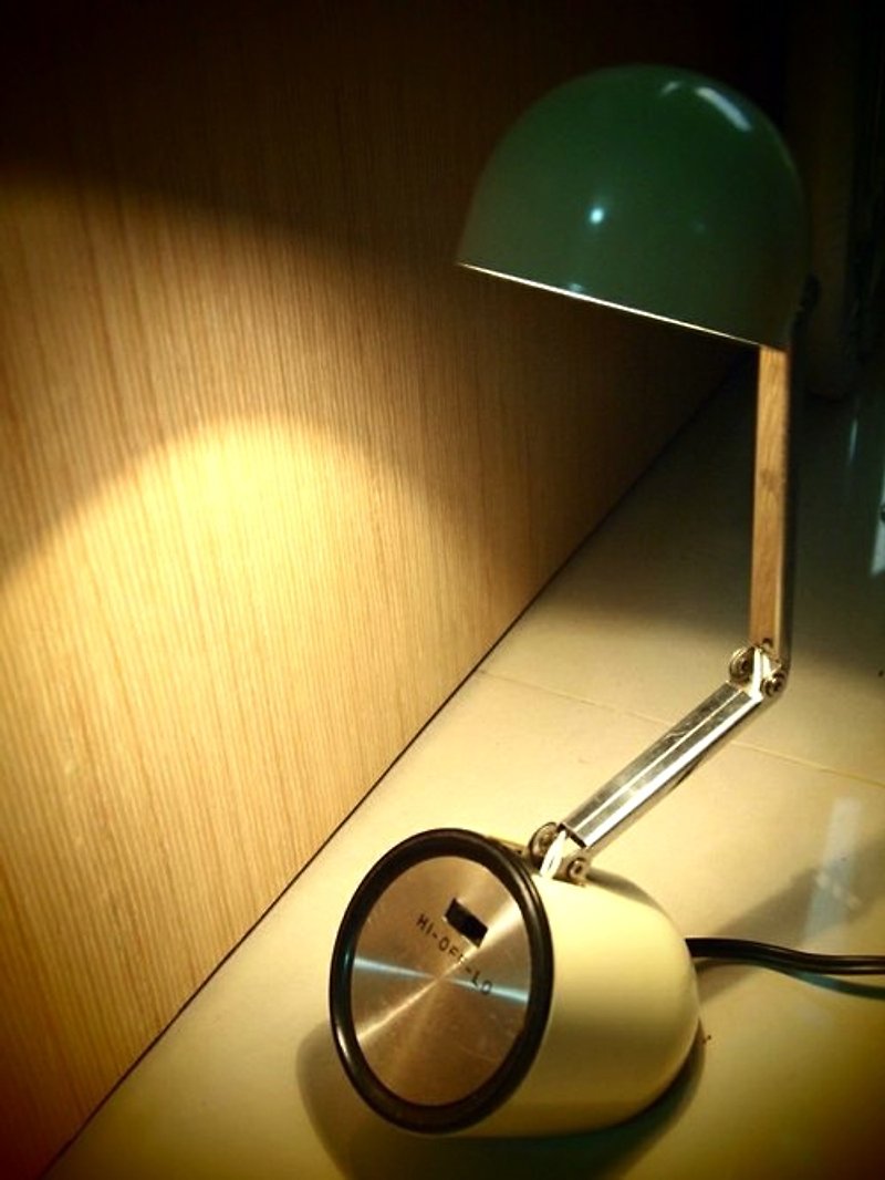 vintage windsor mid century 50-60後期桌燈 - โคมไฟ - วัสดุอื่นๆ ขาว