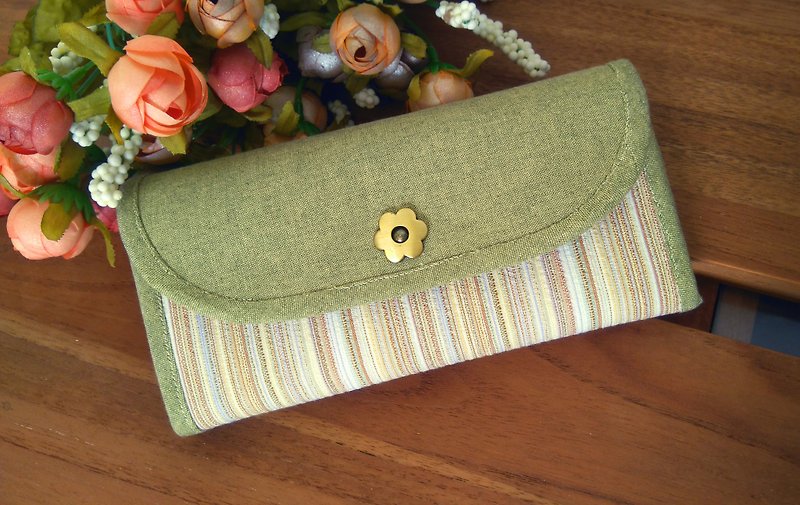 Chomii. Long clip can hold the phone with green stripes - Wallets - Other Materials Green