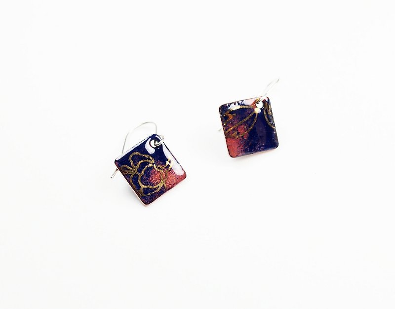 Chinese style gold leaf pattern enamel earrings (blue) - Earrings & Clip-ons - Other Metals Blue